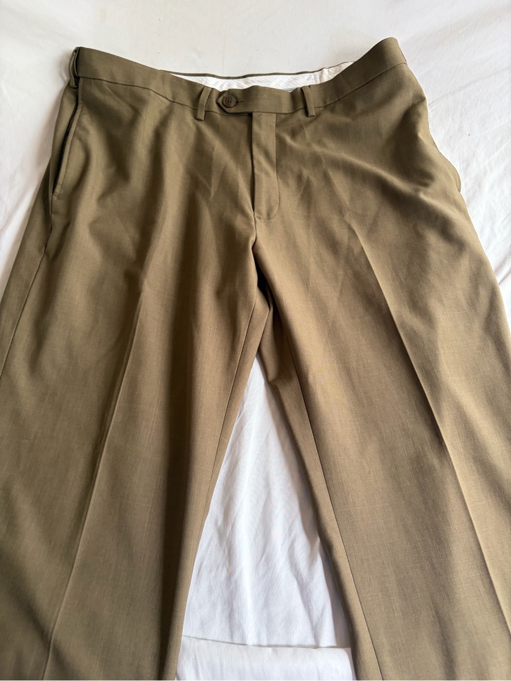 Haggar Men’s Tan Dress Pants 38x30 Classic Fit Flat Front Khaki